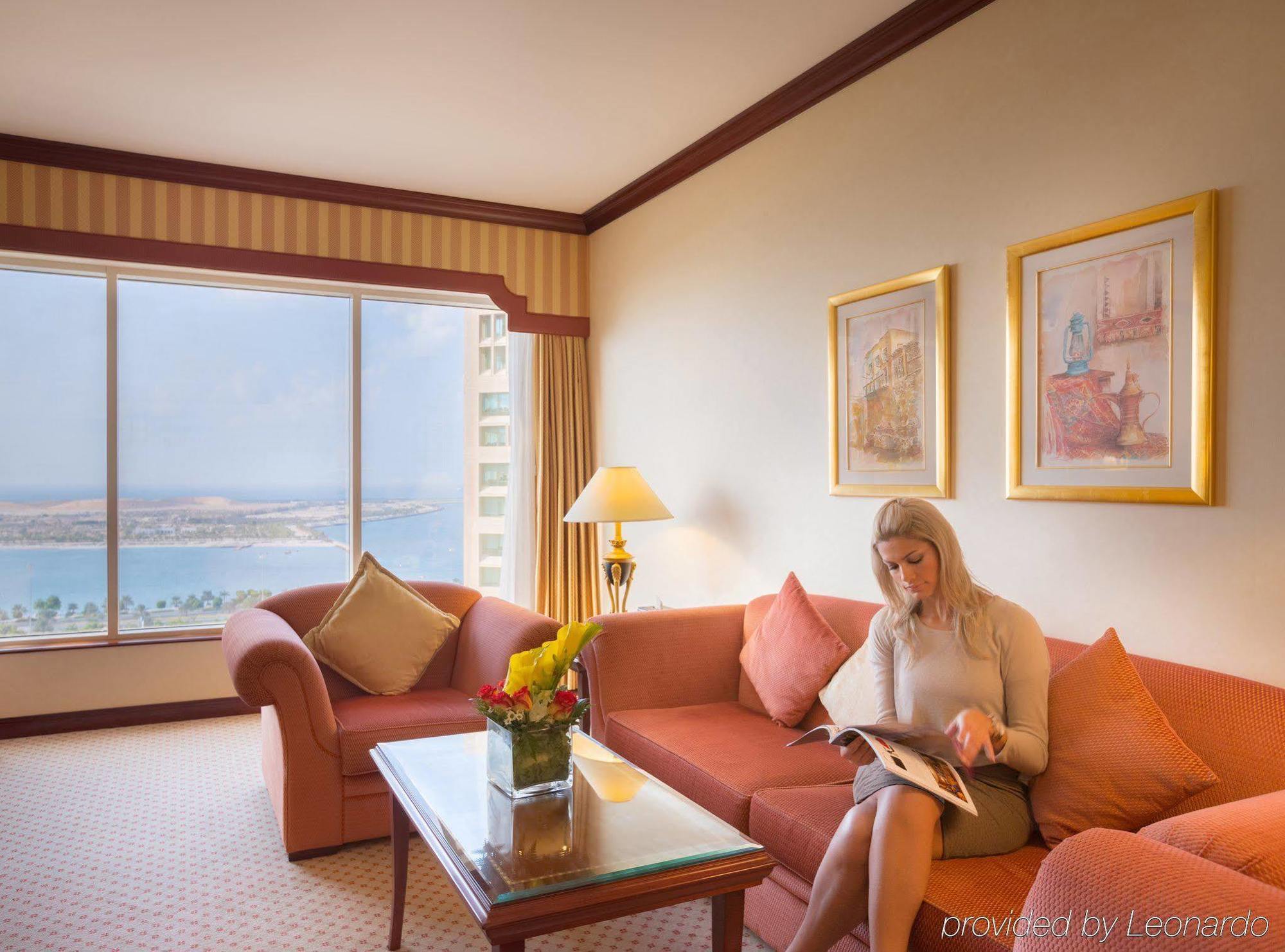 Corniche Hotel אבו דאבי מראה חיצוני תמונה